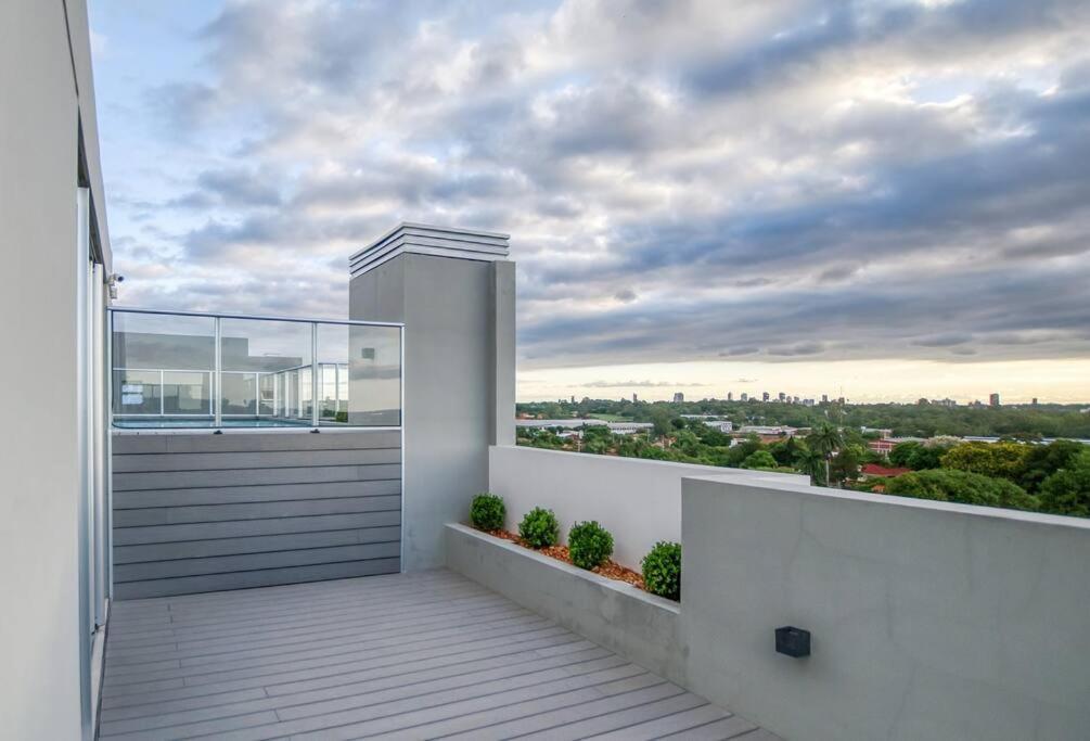 A Estrenar! Apartamento Con Pileta Zona Aeropuerto Wifi 200Mg Asunción Zewnętrze zdjęcie